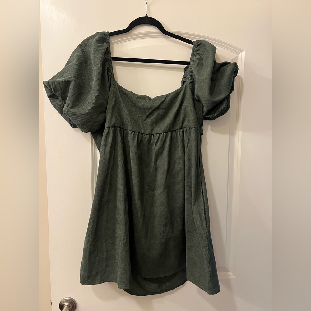 Elegant Green Puff Sleeve Dress WITH POCKETS